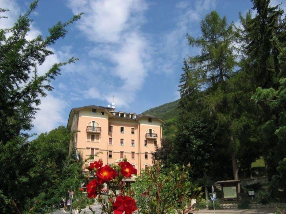 Limone Palace Aparthotel Limone Piemonte Zewnętrze zdjęcie